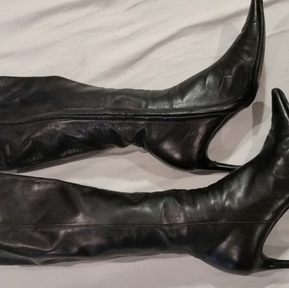 Gucci leather boots 37.5